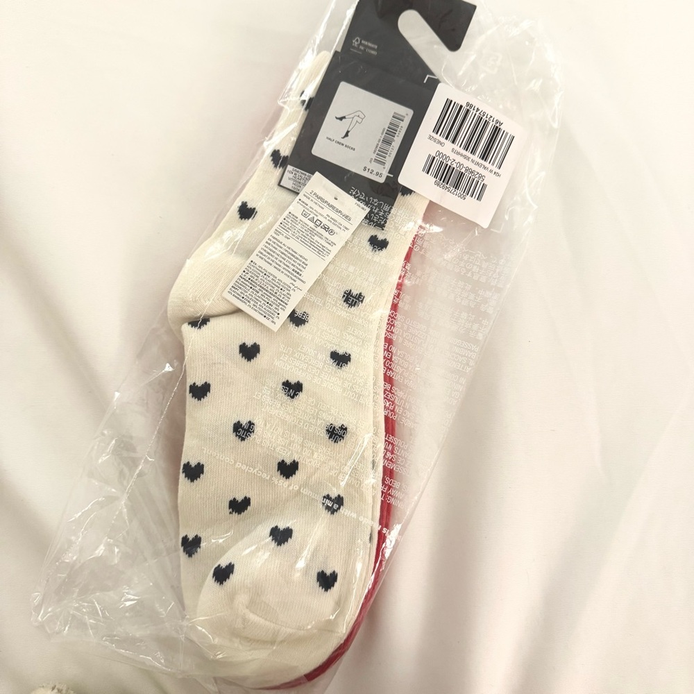 🏷️ GAP Heart Pattern Crew Socks, 2-pack - Picture 3 of 6